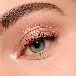 Essence Sombra para olhos monocromática perolada nº 02 - taupe sedoso 2 g