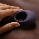 Je Joue - Vibrador Roxo Recarregável com Controle Remoto