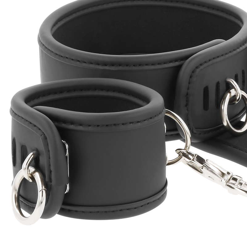 Fetish Submissive - Colar e Algemas de Couro Vegano com Forro de Noprene