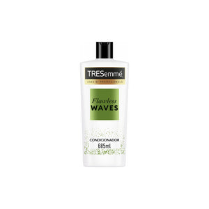Condicionador TRESemmé Flawless Waves 0,712 kg 685 ml